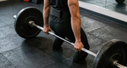 How to Protect Your Lower Back While Lifting