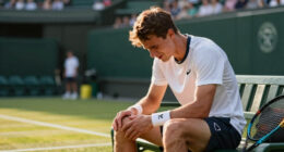Taylor Fritz loses at Wimbledon after knee tendinitis flares up